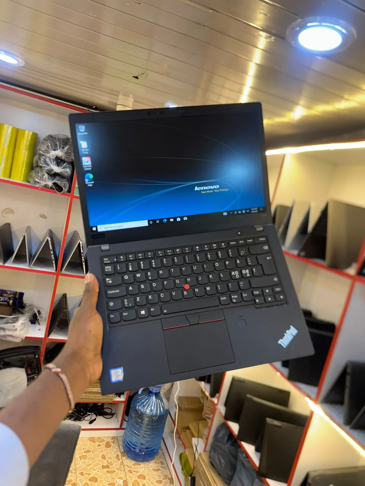 Lenovo ThinkPad T480s β Core i5 8th Gen, 8GB RAM, 256GB SSD