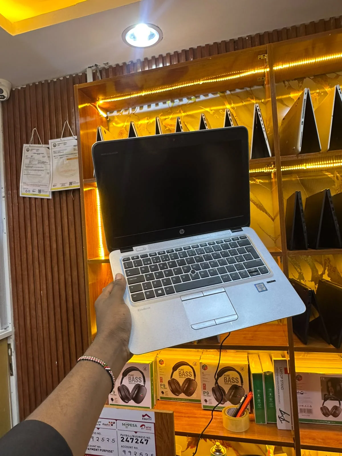HP EliteBook 820 G3 Core i5 6th Gen | 8GB RAM | 256GB SSD